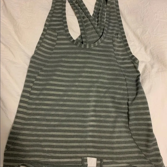 Zyia tank top - Picture 2 of 4